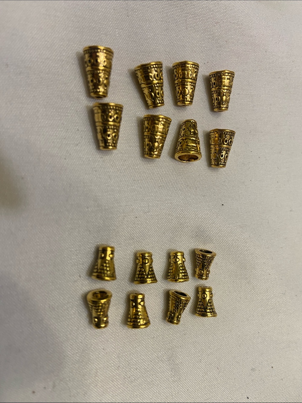New Antique-Style Gold Tone Decorative Bead Caps/Spacers - 16 Pieces